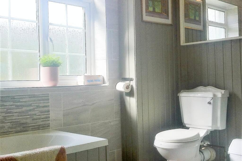 Charming Cottage Within Farmhouse Monmouth Extérieur photo